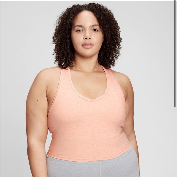 GapFit Brushed Tech Jersey Crop Tank - Picture 4 of 6